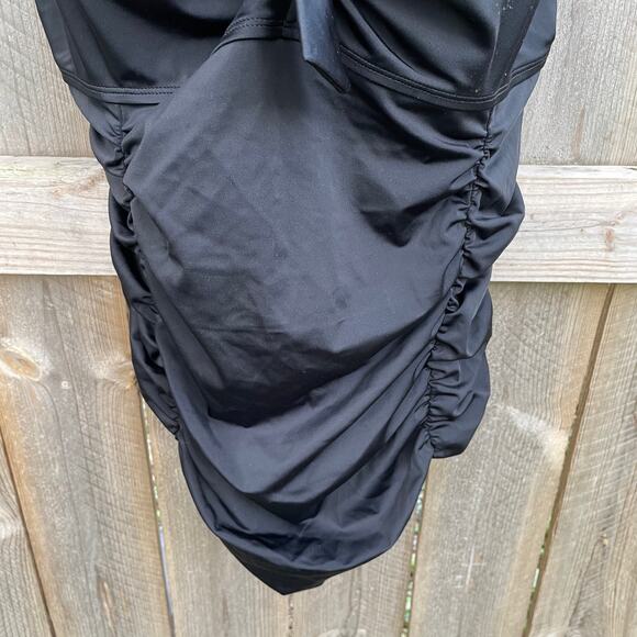 Torrid Swimsuit One Piece Black Bow Size 4 D/DD Underwire Ruched Summer Vacation - Picture 3 of 7